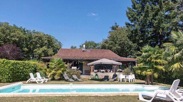 Les Cabanes De Rouffignac Villa Luaran gambar