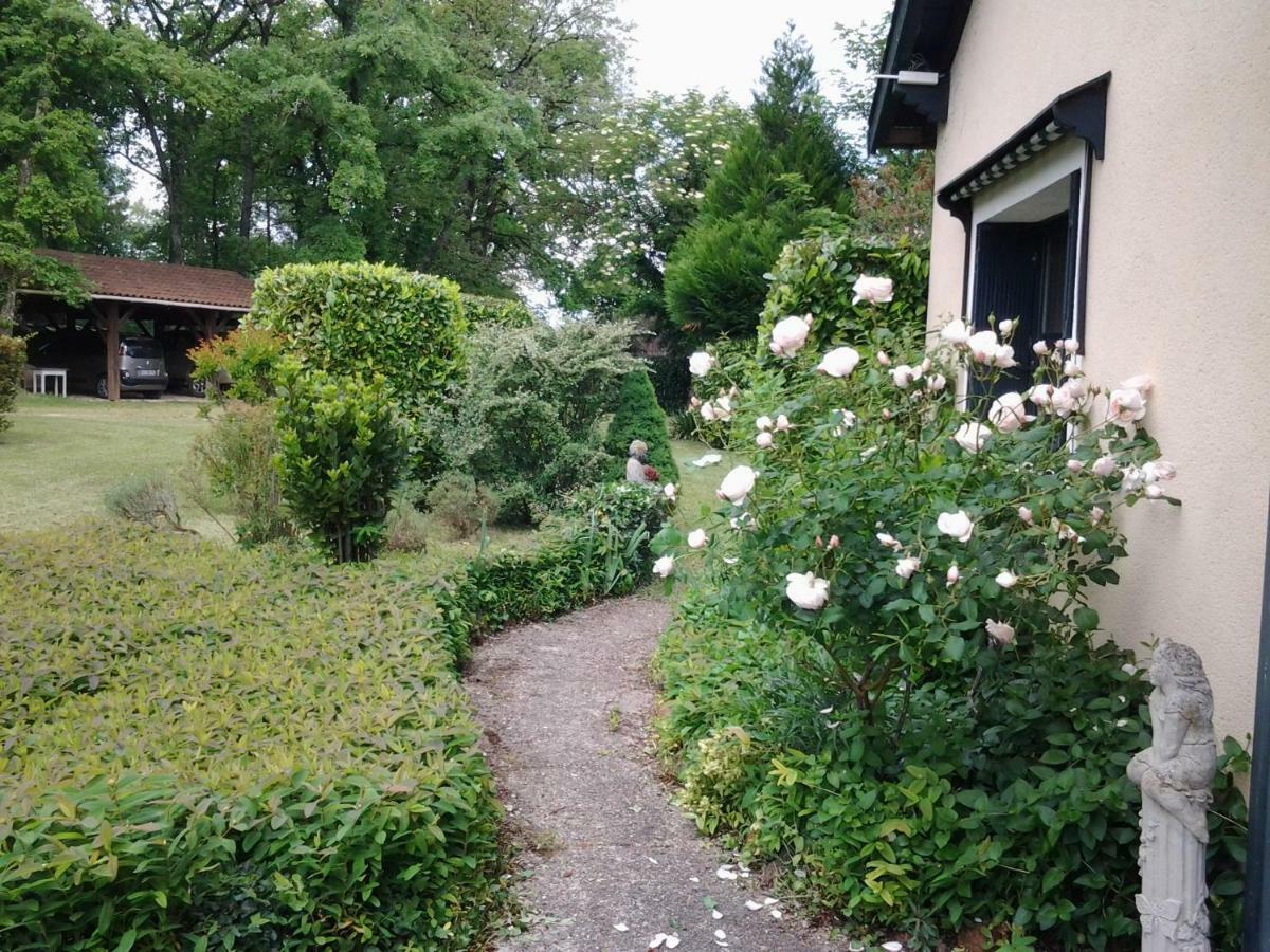 Les Cabanes De Rouffignac Villa Luaran gambar